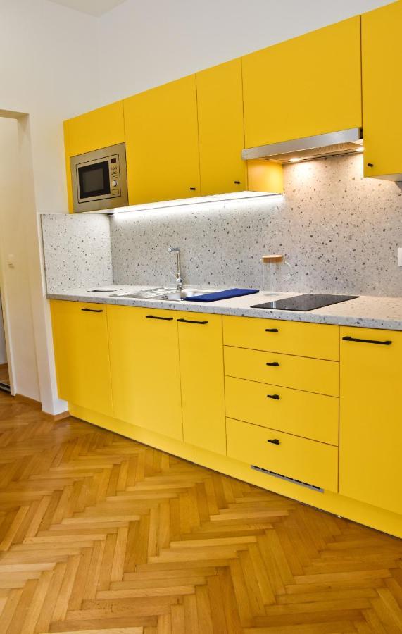 Zachar Apartman Sopron Buitenkant foto