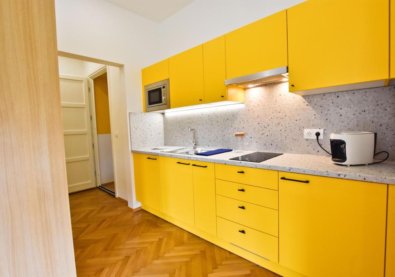 Zachar Apartman Sopron Buitenkant foto